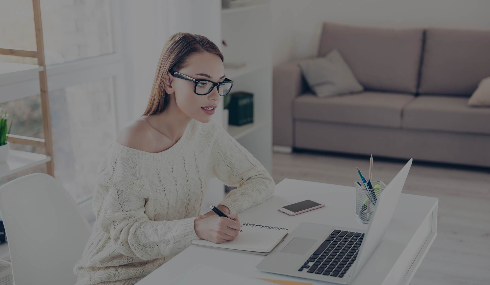 Cursos online y presenciales con prácticas – Formación rápida, barata y oficial en España.